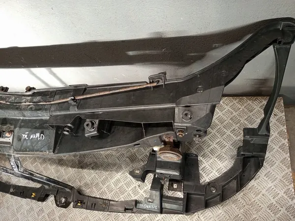 Renault Master III Frontverstärkung 8200657209 image 8