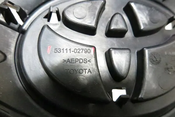 TOYOTA COROLLA E16 Griglia Paraurti Anteriore image 10