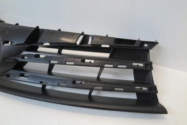 TOYOTA COROLLA E16 Griglia Paraurti Anteriore image 4