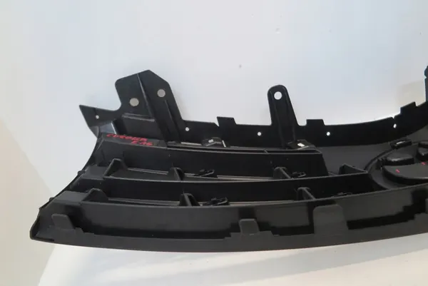 TOYOTA COROLLA E16 Griglia Paraurti Anteriore image 8