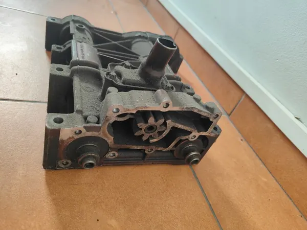 Mercedes Öljypumppu OEM R2710340203 W203/W204/W211 image 3