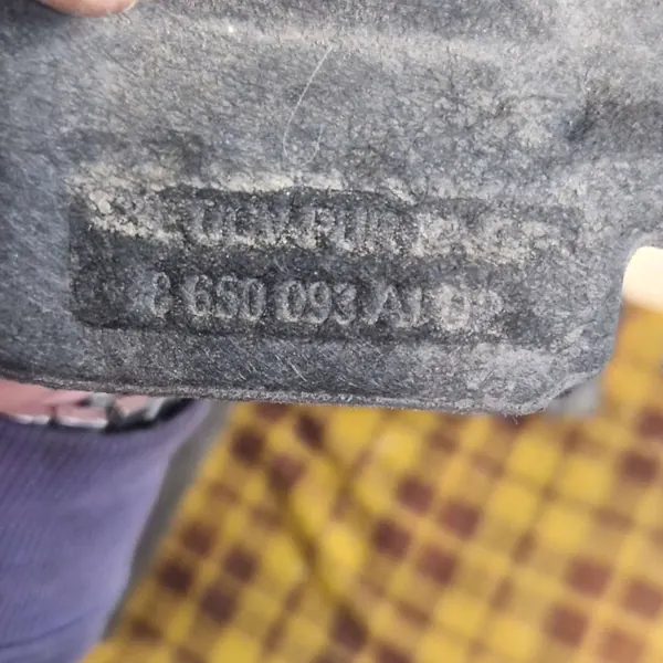 OEM 8650093 Oikea vaihteiston äänieristyspeite BMW image 9