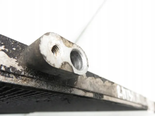 Condenseur AC Mazda OE M873471 - État Utilisé image 5
