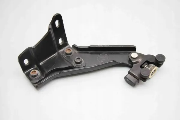 Alaovi kiinnitys VW Caddy V OEM 2K7843397A image 7