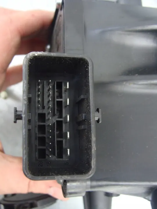 Freno de mano eléctrico OEM 0204706357 - Usado image 9
