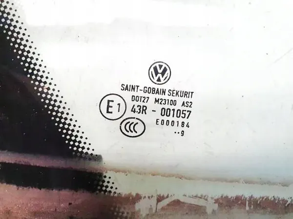 Cerradura Puerta Trasera Derecha OEM 5K6845214EF - Usado image 3