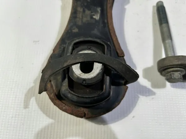 Motorfästbracket OEM AA536P082AD för Ford Explorer image 5