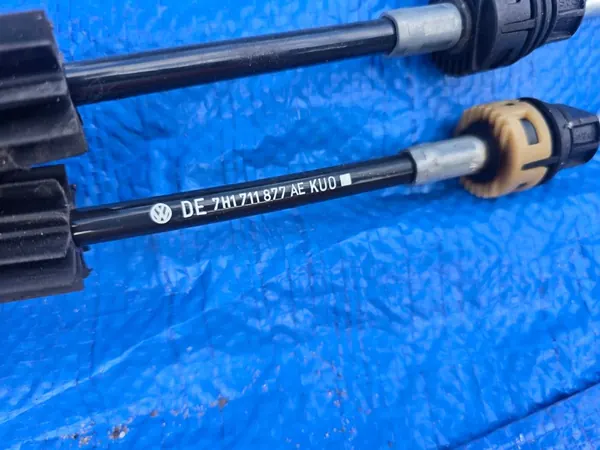 Volkswagen Transporter - Caravelle T5 Vaihdekabeli 7H1711877AE image 4