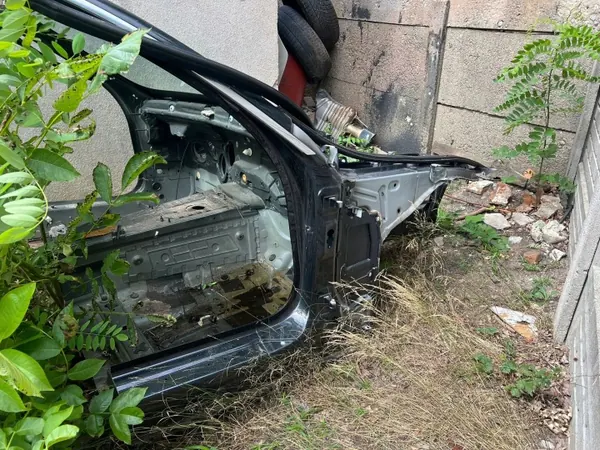 Marco de ventana cuarto delantero OEM 7654321 BMW 4 F33 image 3
