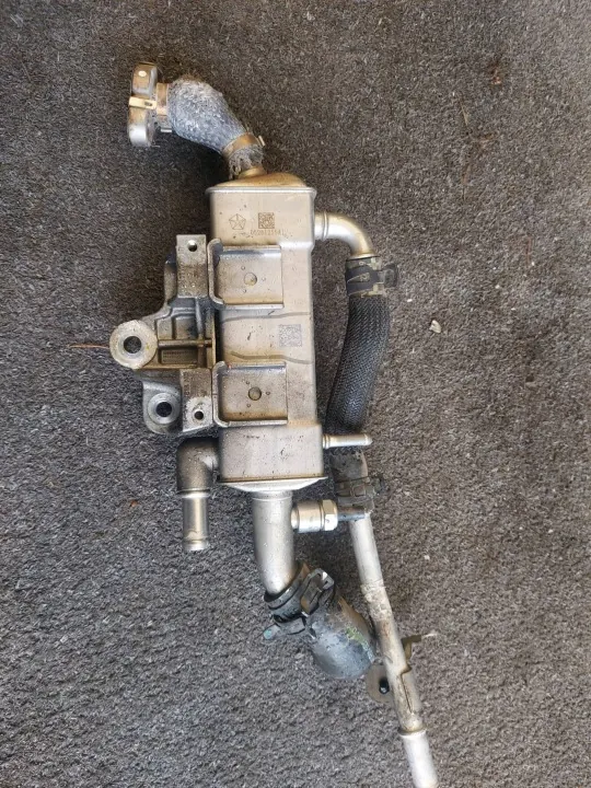 EGR-kylare OEM 05281255AI Chrysler Pacifica image 2