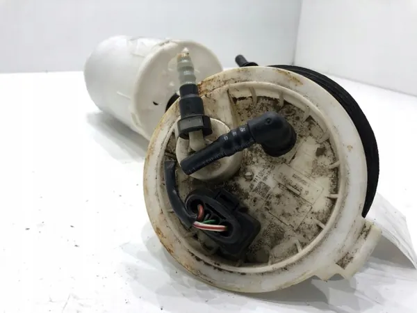 Brandstofpomp VW Touareg 3.6 280PK 02-13 7L6919679E image 4