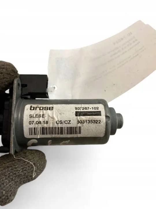 Mercedes-Benz GLC Sitzmotor OEM 921864104 image 7