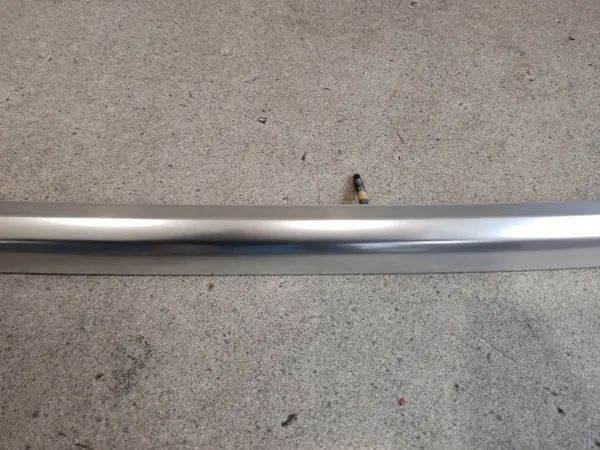 Barre de toit droite OEM 80A860022D pour Audi Q5 II 2016-2020 image 10