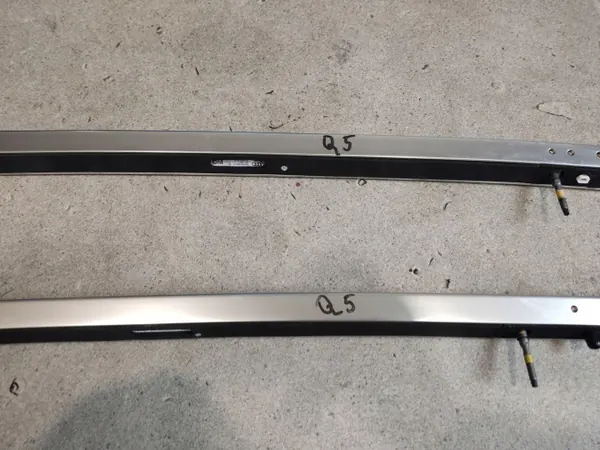 Barre de toit droite OEM 80A860022D pour Audi Q5 II 2016-2020 image 9