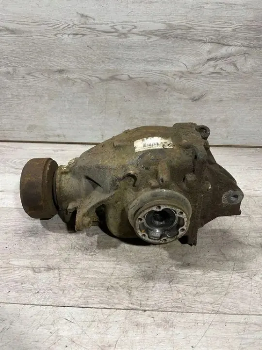 BMW X3 E83 Taka tasauspyörästö 225ZE01W373 2.0L Diesel image 3