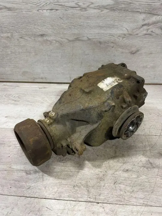 BMW X3 E83 Taka tasauspyörästö 225ZE01W373 2.0L Diesel image 4