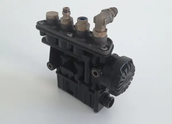 ECAS Luftventil OEM RVI 21083657 - Gebraucht Volvo OE image 4