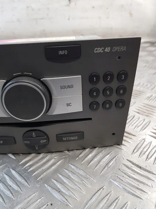 Radio CDC 40 Opel OE OEM 13121030 - Käytetty image 6