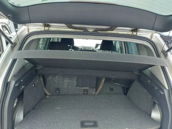 Étagre coffre arrière VW Tiguan I OEM 5N0867769E image 2
