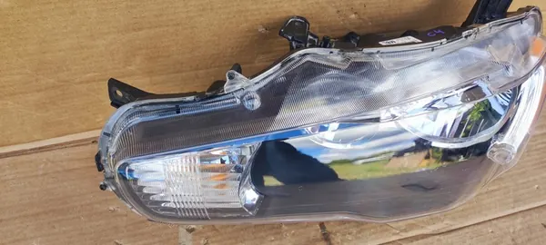 Faros delanteros izquierdo Mitsubishi Lancer X image 2