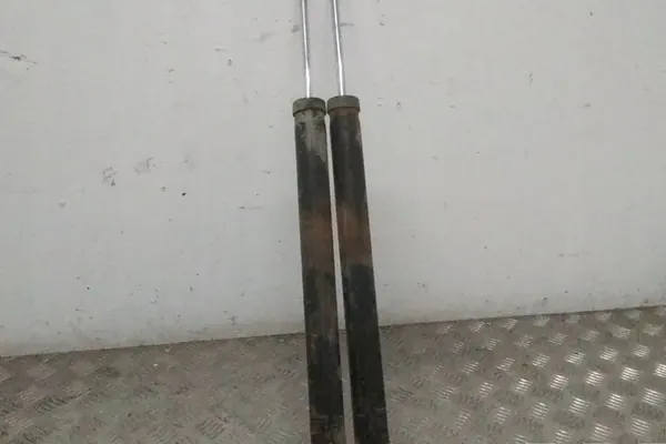 Mazda 3 Stötdämpare Fram + Bak 1.6L Diesel image 3