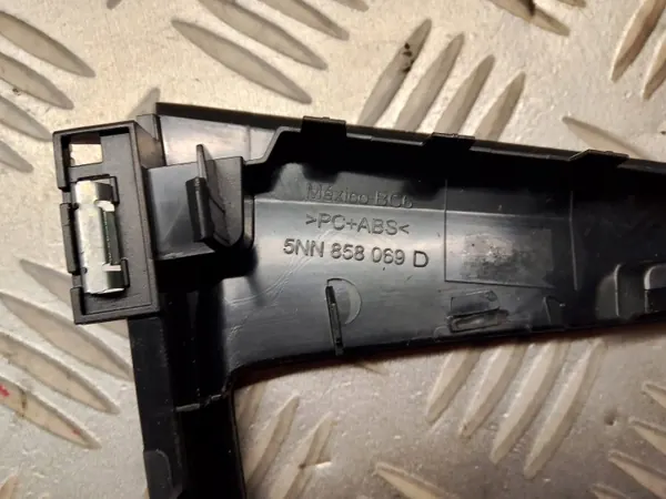 Cadre écran VW TIGUAN II 2023 OEM 5NN858069D image 3