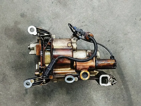 Olje pump MINI BMW PSA 1.6 VTi R57 image 4