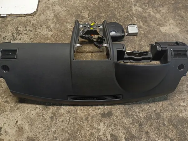 Painel consola Ford Mondeo MK3 OEM 1S71A2020A image 3