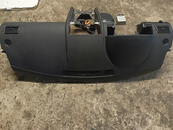 Painel consola Ford Mondeo MK3 OEM 1S71A2020A image 4