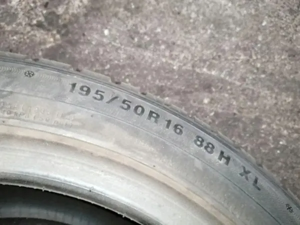 VW Golf VIII Heckgepäckgitter OEM 19550R16 image 4