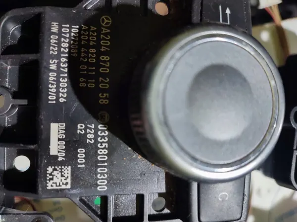 Mercedes iDrive Controller OEM C 204 - Käytetty image 3