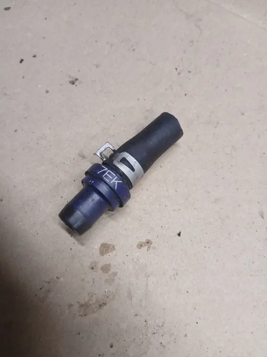 Válvula de purga OEM Suzuki Vitara I 2.0 16v image 4