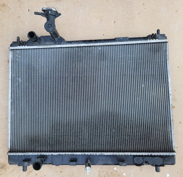 Radiateur d'eau Suzuki OE OEM HA223000-6161 Occasion image 2
