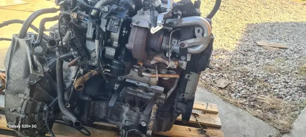 OEM 607 SILNIK W176 diesel-moottorituki ruiskuttimilla image 3