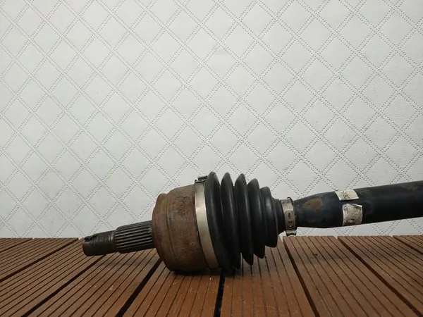 Höger drivaxel Alfa Romeo Giulietta 1.6JTD image 2