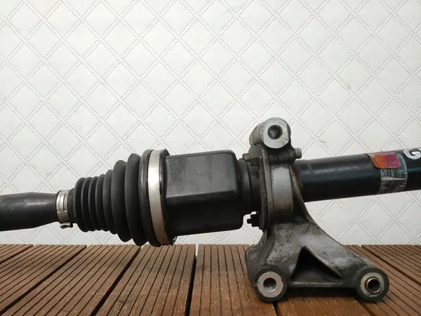 Höger drivaxel Alfa Romeo Giulietta 1.6JTD image 4