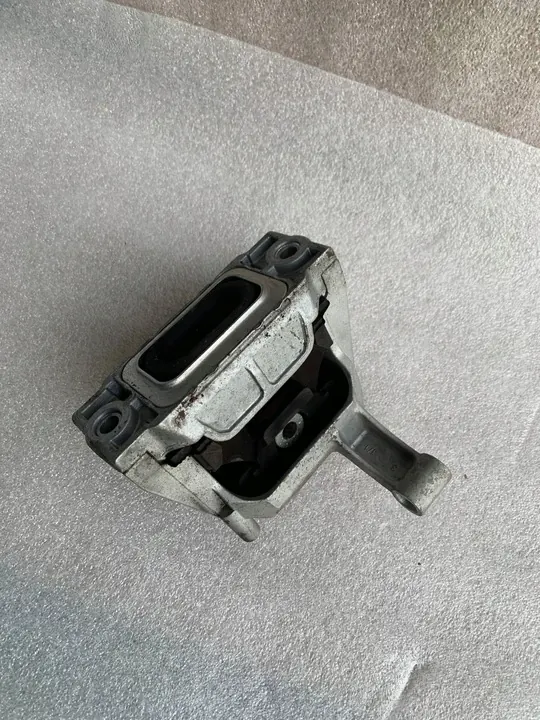 Engine Mount VW Sharan LIFT 2015-22 2.0 TDI OEM image 4