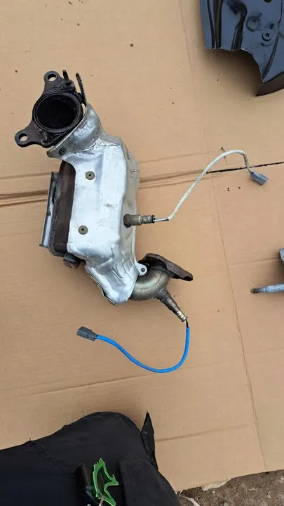 Renault Megane IV Catalytic Converter 208A05276R image 2