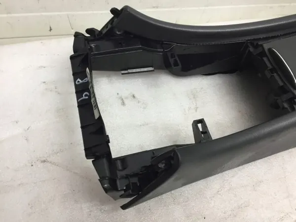 Accoudoir tunnel Mercedes C W203 OEM A2036802639 image 4