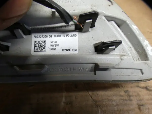 Clignotant MINI F55 F56 F57 OEM 7298348 7298347 image 4