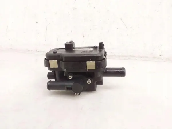 Vesipumppu OEM 25660J2500 Kia Soul III:lle 2021 image 4