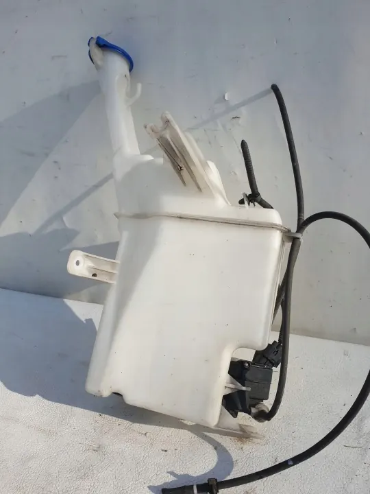 Réservoir lave-glace avant OEM 98610A2100 pour Kia Ceed II image 5