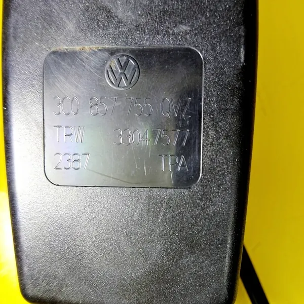 Hebilla de cinturón de seguridad delantera izquierda Volkswagen Passat B6 image 5