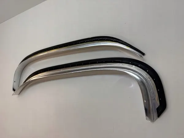 OEM NAKLADKISIERPBMWOE Takaoven sirppilistasarja BMW 3 E30 image 9