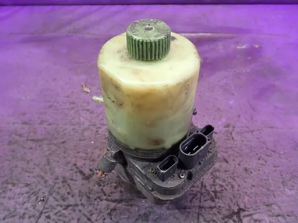 VW POLO IV 9N 06-09 1.4 Bomba de direção assistida 6R0423371 image 2