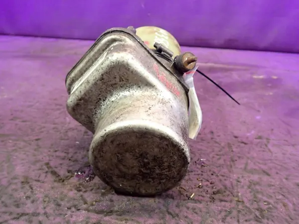 VW POLO IV 9N 06-09 1.4 Bomba de direção assistida 6R0423371 image 5