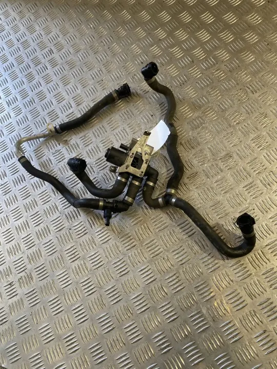 BMW X4 F26 2018 Koelvloeistof regelklep OEM 8572508 image 5