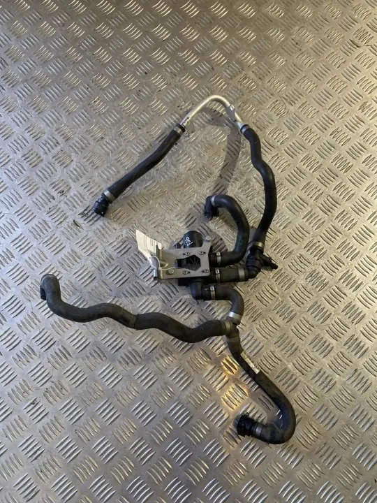 BMW X4 F26 2018 Koelvloeistof regelklep OEM 8572508 image 6
