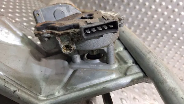 Voorruitenwissermotor FORD FIESTA MK4 image 6