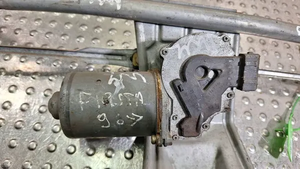 Voorruitenwissermotor FORD FIESTA MK4 image 7